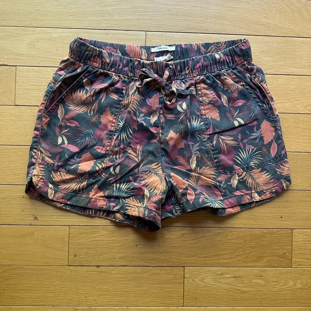 Nicole Miller New York Tropical Print Drawstring Shorts - Black & Coral